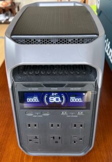 ポータブル電源を使用した温度管理の様子（Lucky Service）